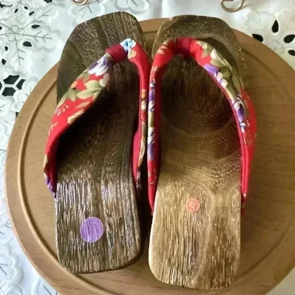 Floral Strip Japanese Wooden Sandals Size 39/ 6-7.5 - Picture 4 of 9